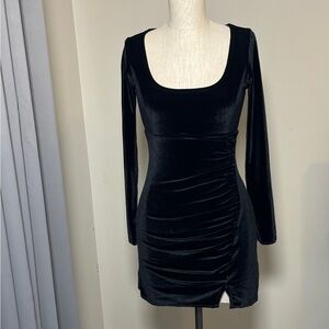 Hollister Black Velvet Long Sleeve Ruched Mini Dress | NWT | Small Short